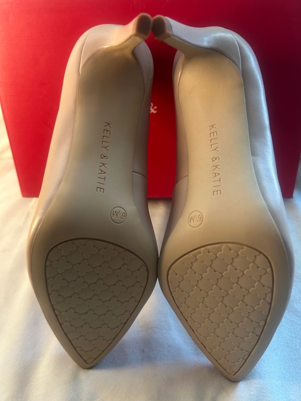 Kelly & Katie Beige Pointed-Toe Mid Heel Pumps - Picture 6 of 7